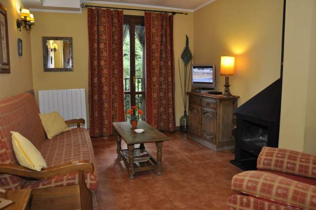 apartamentos los pirineos -202-